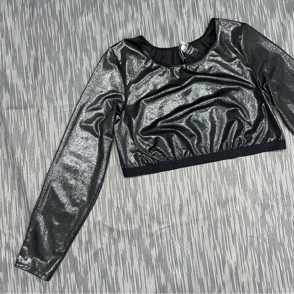 Torrid NWT! Bralette Black Metallic Top Gun Long Sleeve Stretch Crop Top Size 2 - Picture 4 of 12